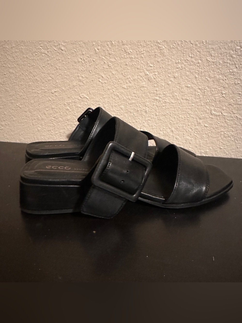 ECCO Danish Design Womens EU 38 Black Leather Buckle Slide Sandals Block Heel